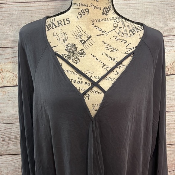 Torrid Top Surplice Plunge Strappy Faux Wrap NWT Gray Torrid Size 2 = 2X - Picture 2 of 11